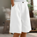 Bermuda femme avec taille élastique et détail boutonné